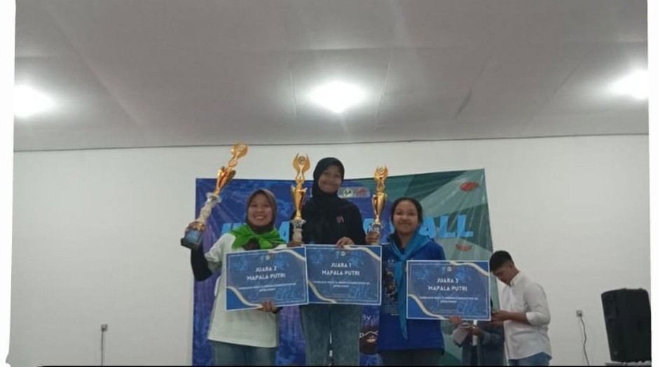 Juara 1 dalam lomba panjat dinding kategori Lead Mapala Putri dalam kegiatan GC WCC Se-Jawa Timur 2023